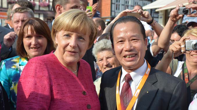 Foto Merkel & Nguyen
