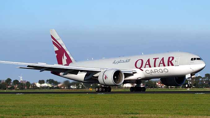 qatar-airways-867776_640